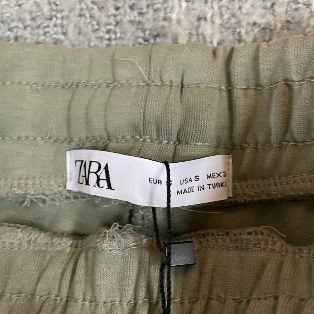 Zara green high waisted sweat shorts - Picture 3 of 5